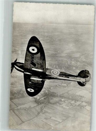 Fliegeraufnahme einer Vickers Supermarine Spitfire der Royal Air Force