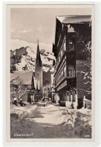 Oberstdorf Fotokarte von Oberstdorf im Allgäu. Teilansicht Hotel Löwen im Winter gelaufen 1935. Top Erhaltung.