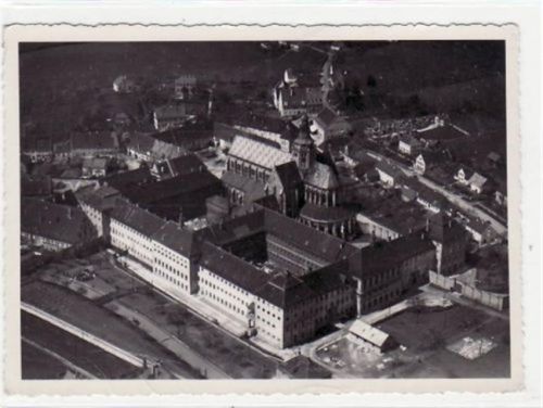 Kaisheim mit Flugzeugaufnahme vom ehem. Zistercienserkloster. ungelaufen handschriftliches Datum von 1934. Leicht bügig, sonst gut erhalten