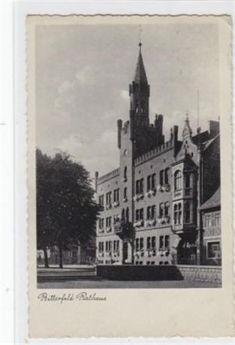 Bitterfeld Rathaus in Bitterfeld gelaufen. Leichter Bug oben links und rechts, sonst gut erhalten