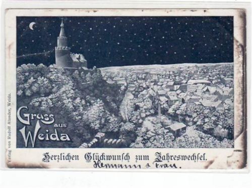Weida Gruß aus Weida i. Thür. mit Teilansicht und Schloss Osterburg gelaufen von 1905. Oxydationsspuren an den Rändern, kleiner Knick oben rechts, Ecken mit Albumabdrücken, sonst gut erhalten.