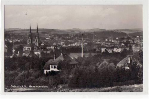 Oelsnitz Oelsnitz mit Gesamtansicht gelaufen von 1929. Gute Erhaltung.