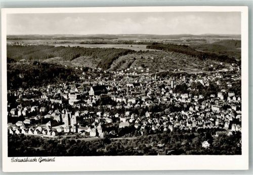 Schwäbisch Gmünd Fliegeraufnahme des Ortes mit Heilig-Kreuz-Münster