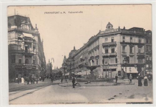 Frankfurt Frankfurt. ein Brunnen an der Kaiserstraße gelaufen, 1913. Leicht stockfleckig, kleiner Knick oben links, sonst gut erhalten