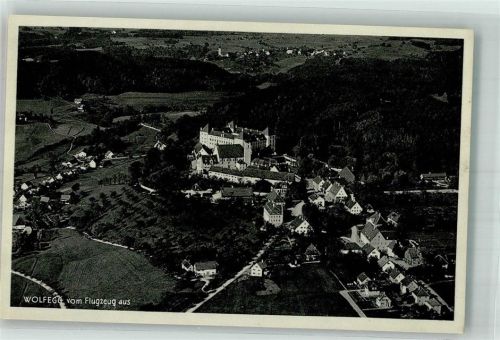 Wolfegg Fliegeraufnahme des Ortes mit Schloss Wolfegg