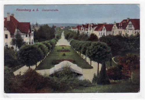 Naumburg Naumburg a.S. mit Partie in der Louisenstraße. Feldpost, mit Stempel von 1917. leichte Eckabschürfungen, Rückseite leicht stockfleckig, sonst gut erhalten.