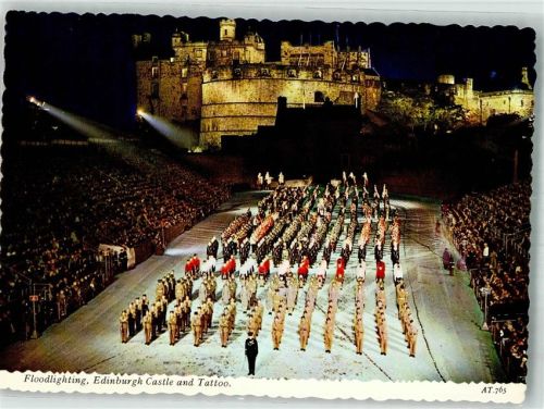 Edinburgh Internationale Militärparade unter dem Edinburgh Castle