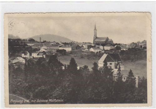 Freyung i. W. Teilansicht mit Schloß Wolfstein gelaufen 1917 kleiner Knick an der rechten oberen Ecke Leichte Stempelspuren, sonst gut erhalten.