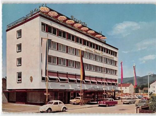 Deggendorf. ein Blick auf das Hotel Stadt Deggendorf gelaufen. Marke entfernt. Leichter Stempeldurchdruck, kleiner Knick unten links, sonst gut erhalten