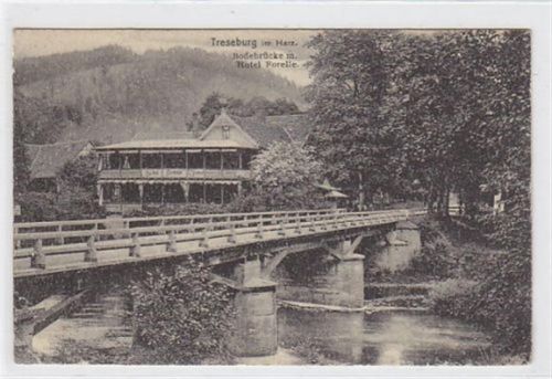 Treseburg Treseburg im Harz. Bodebrücke mit Hotel Forelle gelaufen von 1919 kleiner Knick an der linken unteren Ecke , sonst gut erhalten.