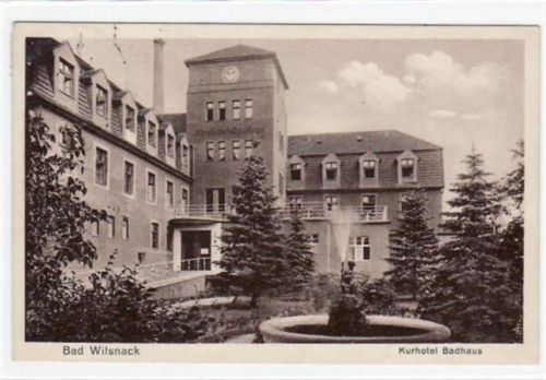 Bad Wilsnack mit Kurhotel Badhaus gelaufen von 1937. Leichter Stempeldurchdruck, sonst gut erhalten.