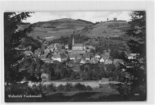 Wallenfels im Frankenwald. Gesamtansicht mit Kirche gelaufen. Leichter Bug unten rechts, leichter Stempeldurchdruck, sonst gut erhalten