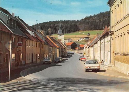 Waldeck. ein Blick auf die Hauptstraße Kirchturm gelaufen. Leichter Stempeldurchdruck, sonst gut erhalten