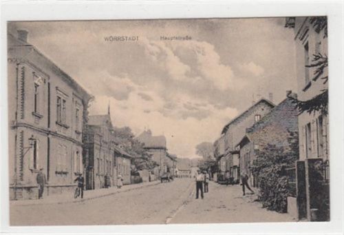 Wörrstadt. ein Blick in die Hauptstraße. Karte beschrieben kleiner Knick oben rechts, kleines Loch oben links, sonst gut erhalten