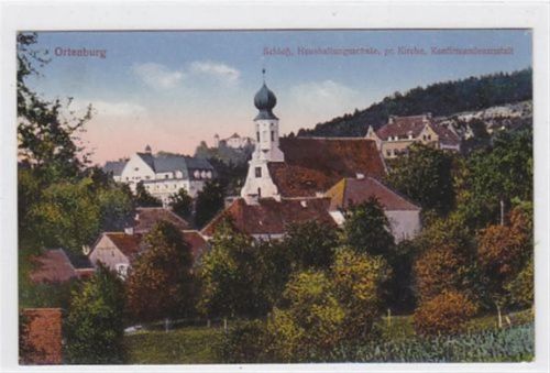 Ortenburg mit Schloß, Haushaltungsschule, pr. Kirche und Konfirmandenanstalt gelaufen 1927. Gute Erhaltung.