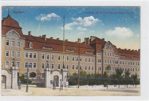 Bautzen Bautzen. Kaserne des K. S. 3. Husaren-Regts. Nr. 20. Als Feldpost gelaufen am 13.09.1915. Rückseite leicht stockfleckig. Sonst gut erhalten.