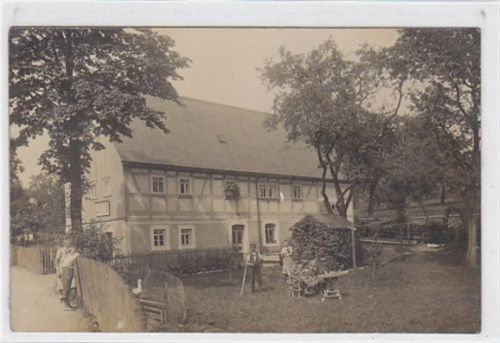 Seltene Fotokarte Niederbobritzsch. ein Bauernhaus. Rückseite leicht fleckig, sonst gut erhalten.