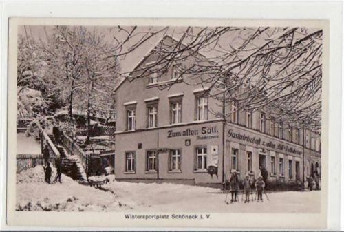 Schöneck Schöneck mit Gastwirtschaft " Zum alten Söll " im Winter ungelaufen Gute Erhaltung.