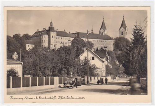 Freising Freising. Dom Erzbischöfliche Klerikalseminar gelaufen. Gute Erhaltung.