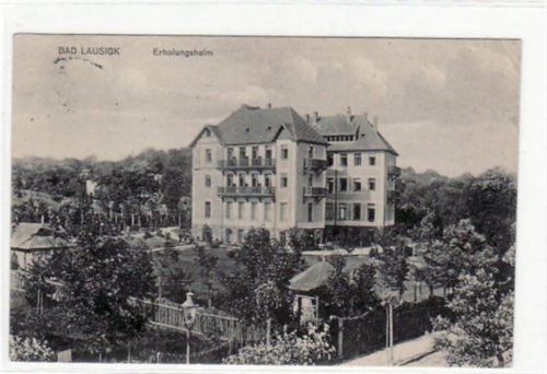 Bad Lausigk mit Erholungsheim gelaufen von 1911 kleiner Knick oben rechts, leichte Stempelspuren, sonst gut erhalten.