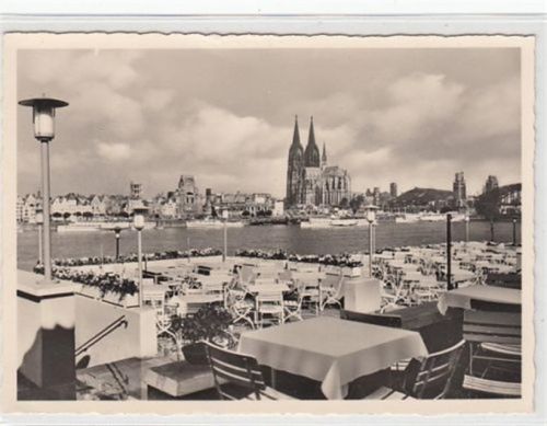 Köln Deutz 105 Köln. Sünnerterrasse Deutz mit Blick auf die Stadt ungelaufen kleiner Knick am Rand oben in der Mitte, sonst gut erhalten