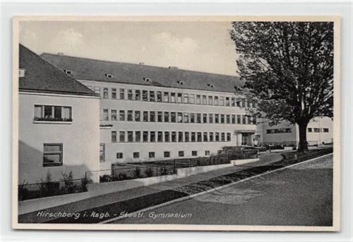 Hirschberg im Riesengebirge Hirschberg / Jelenia Góra im Riesengebirge. Staatliche Gymnasium ungelaufen Gute Erhaltung.