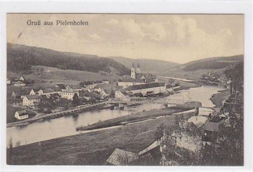 Totalansicht von Pielenhofen gelaufen 1913. Leichte Stempelspuren, sonst gut erhalten.
