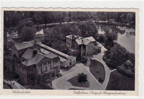 Wolfenbüttel. Kaffeehaus, Orig. Fliegeraufnahme gelaufen, ca. 1940. Gute Erhaltung.