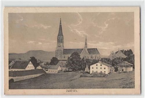 Zwiesel. Kirche gelaufen. Leicht bügig, kleiner Knick unten rechts, sonst gut erhalten