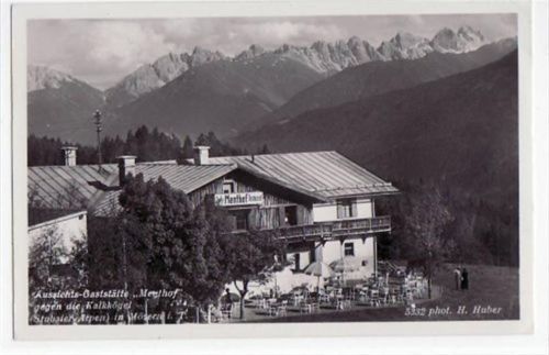 Seefeld Seefeld, Mösern mit Aussichts-Gaststätte " Menthof " gegen die Kalkkögel gelaufen, mit Marke und Stempel von 1936. Leichter Bug oben rechts, sonst gut erhalten