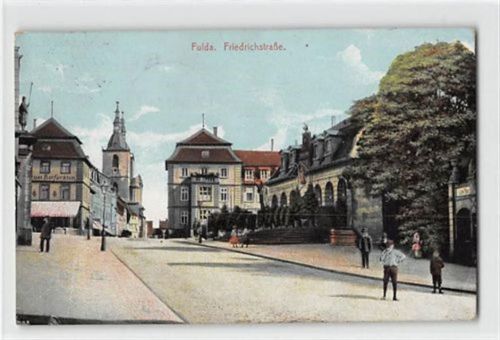 Fulda Fulda. Friedrichstraße gelaufen kleiner Riß am Rand unten links, leichter Knick auf der Unterseite, leicht fleckig, sonst gut erhalten