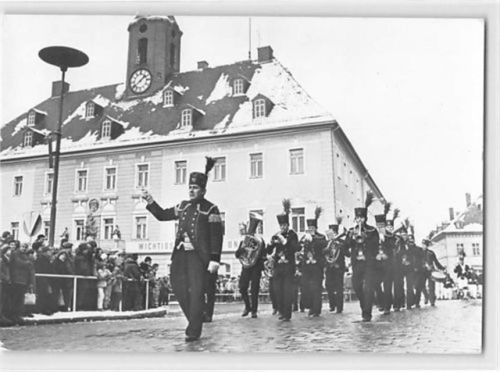 Annaberg-Buchholz Annaberg-Buchholz im Erzgebirge. Bergparade zur Vorweihnachtszeit ungelaufen Sehr gut erhalten.