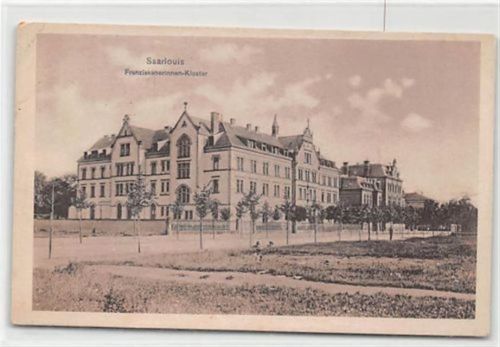Saarlouis Saarlouis. Franziskanerinnen-Kloster ungelaufen kleiner Knick oben links, sonst gut erhalten