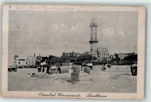 Warnemünde Leuchtturm Strand Strandkörbe