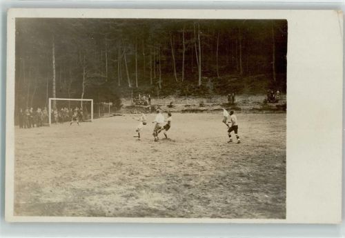 Spiel auf dem Sportplatz Fußballmannschaft 1929 Privatfoto AK