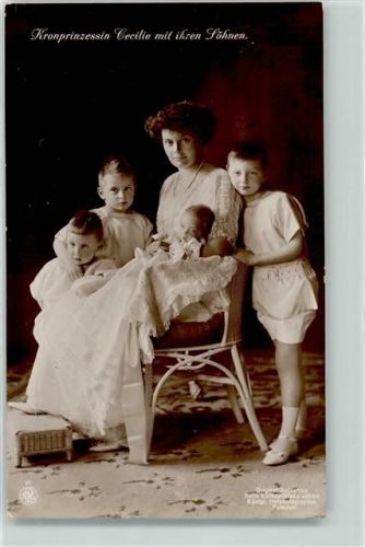 1912 mit Söhnen Prinz Wilhelm, Louis, Hubertus und Friedrich
