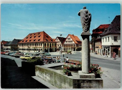 Lichtenfels Marktplatz mit Brunnen Auto VW Käfer