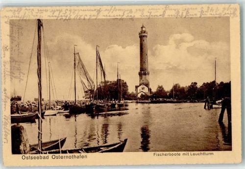 Osternothafen Fischerboot mit Leuchtturm