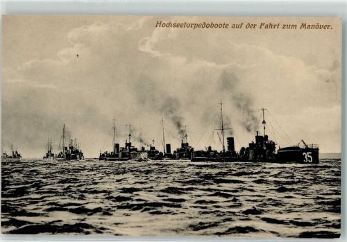 Hochseetorpedoboote auf der Fahrt zum Manöver