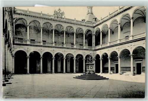 Toledo Academia de Infanteria Patio del Alcazar