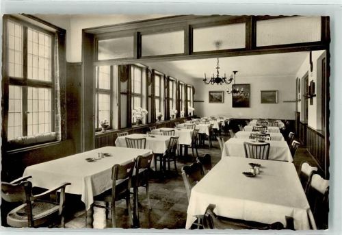 86825 W8939 Bad Wörishofen Foto AK Gasthaus Löwenbräu Speisesaal