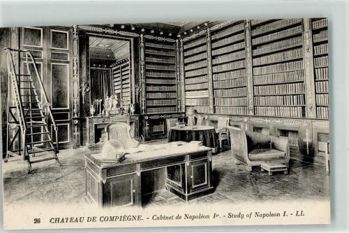 Compiegne Cabinet de Napoleon Interieur
