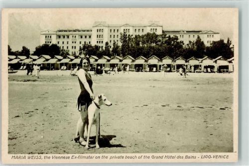 Lido di Venezia Maria Weiss Strand Hund Bademode Filmschauspieler