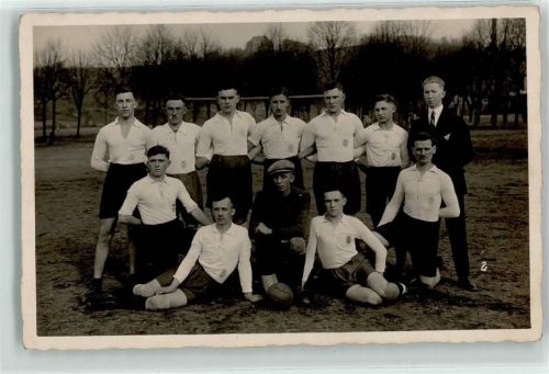 04720 O7300 Döbeln Privatfoto AK Gruppenfoto Fussball Männer Mannschaft Trainer Ort handschriftlich