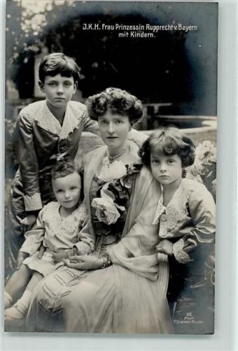 Prinzessin Rupprecht Marie Gabriele mit Söhnen Luitpold Albrecht und Rudolf