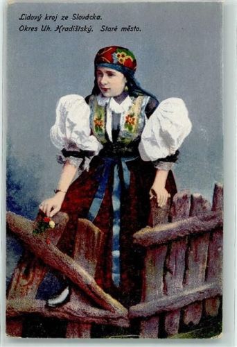 Uherské Hradiste Lidovy kroj ze Slovacka Stare mesto Frau Tracht