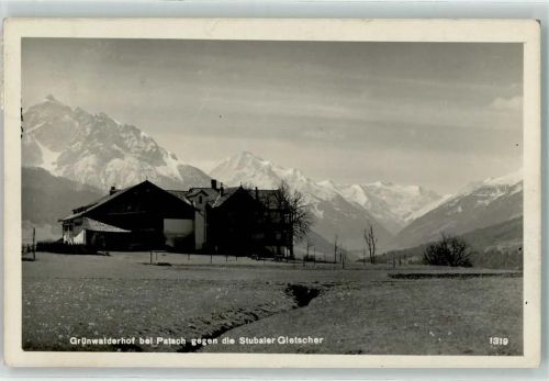 6082 Patsch - Grünwalderhof gegen die Stubaier Gletscher