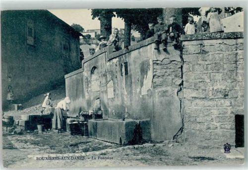 Bouxieres-aux-Dames La Fontaine Kinder Brunnen