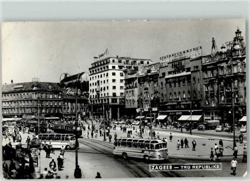 Zagreb Trg Republike Omnibus Tram Straßenbahn Geschäfte Auto Chromos Litfaßsäule