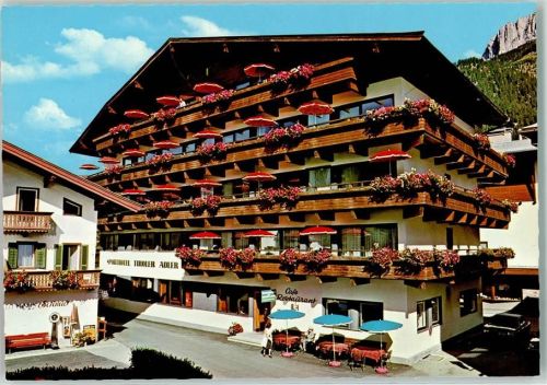 Waidring Sporthotel Tiroler Adler Auto Cafe Automat Bank Blumen